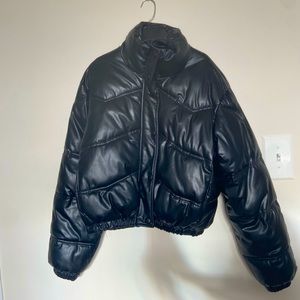 ZARA Black Puffer Jacket (EUC)
